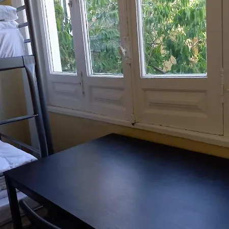 Budget Casa de hóspedes 2*